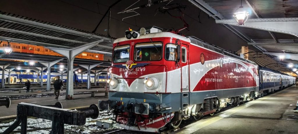 CFR Călători e fără buget de 257 de zile / Sindicat: ”Trenurile se vor opri” / ”E nepăsare, incompetență sau există alte interese?”