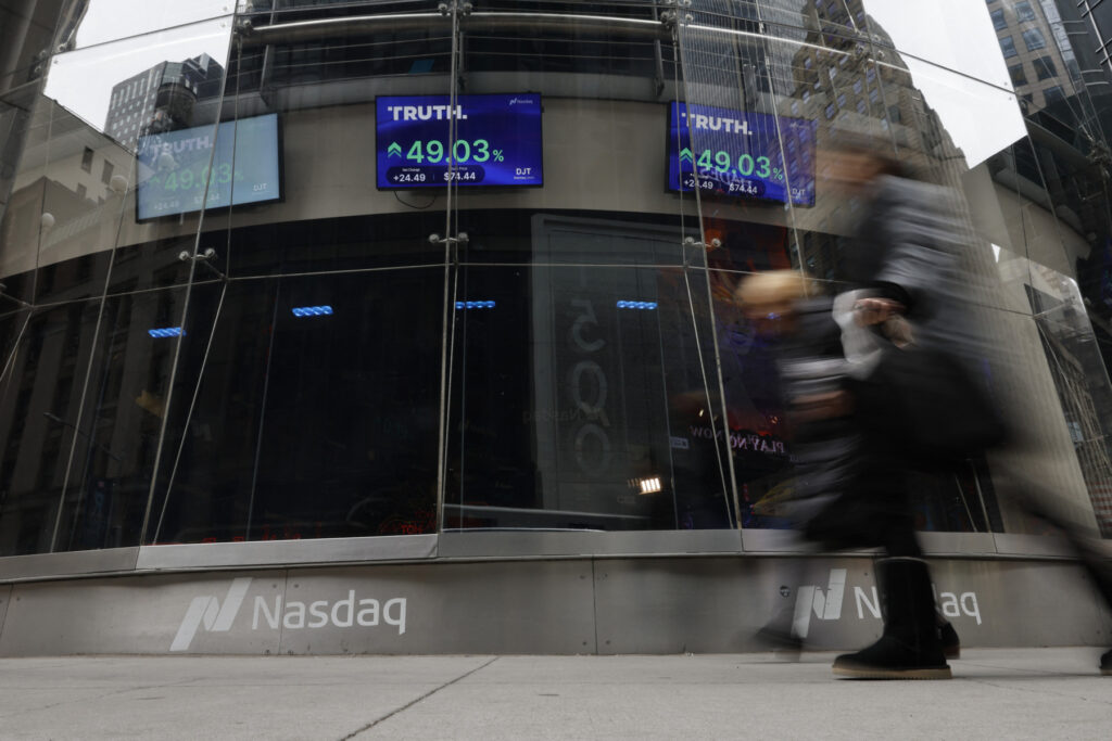Contractele futures pe Nasdaq scad cu peste 2%, pe fondul prăbușirii acțiunilor Amazon și Intel după publicarea rezultatelor financiare